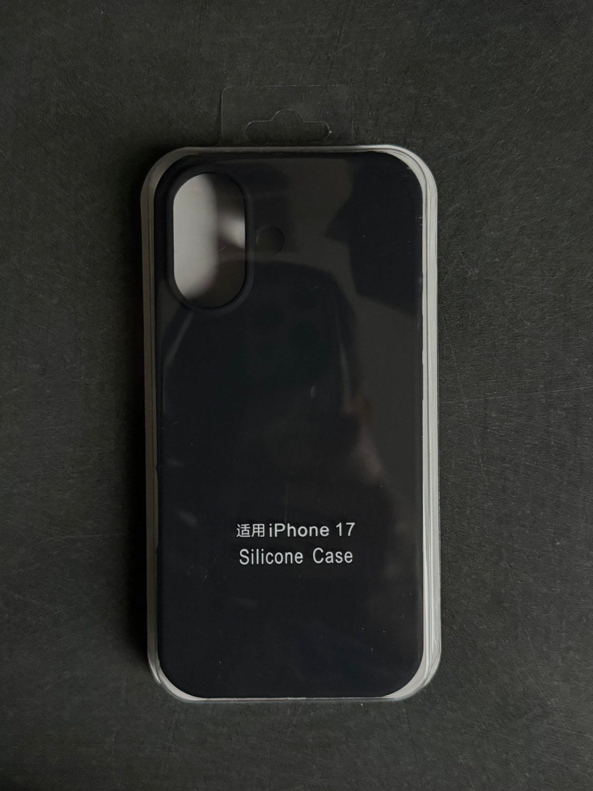 Apple iPhone 17 кейсове